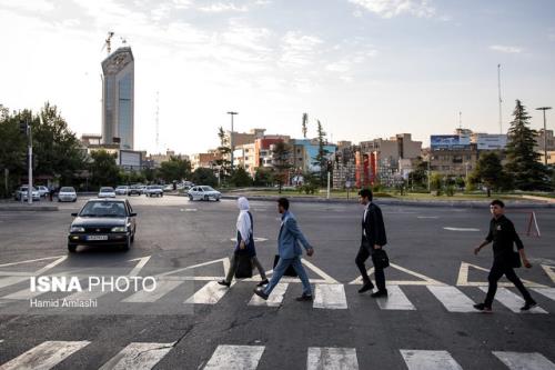 نصب مجسمه نظامی در میدان ونک