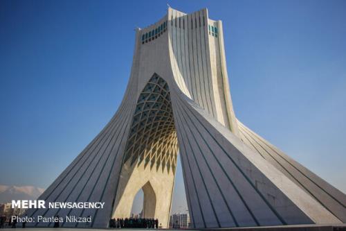 بازدید از برج آزادی در روز زن مجانی شد