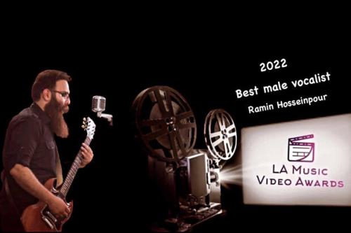 خواننده صورتگر جایزه مرد سال ۲۰۲۲ فستیوال لس آنجلس را گرفت