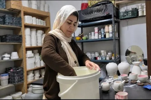 کوره ای که در جنگ هم خاموش نشد روایت زنی که از یک سرگرمی کارآفرین شد