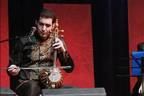 نوید دهقان در فرهنگسرای نیاوران کنسرت می دهد